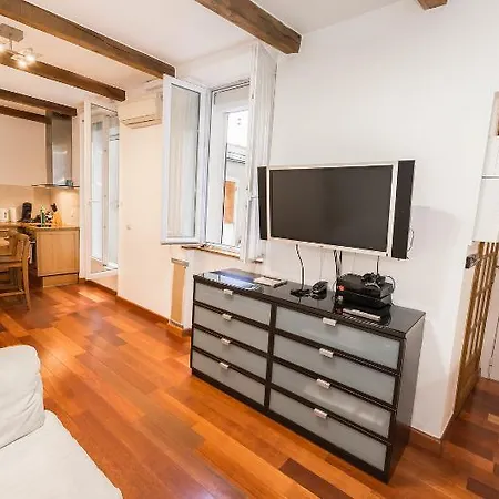Abbesses Montmartre Apartament Paryż