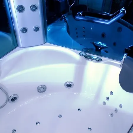 Abbesses Montmartre 公寓 *