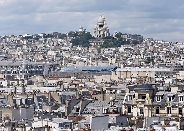 Abbesses Montmartre * باريس
